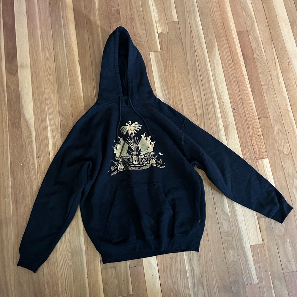Used Pennant Men’s Black Hoodie with front pocket, Size Large